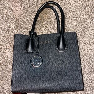 Michael kors mini bag
